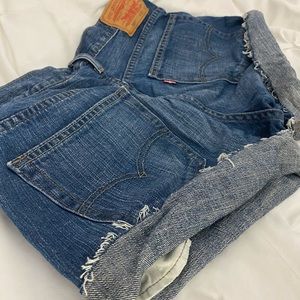 Levi Jean Shorts